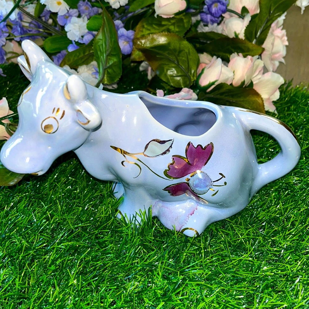 Vintage PURPLE Floral Sitting Cow Creamer 5.5". Gold Trim & Flowers. MINT
